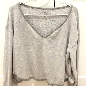 Urban Outfitters BDG Gray Sweater. SIZE S.
